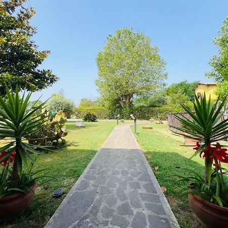 - Rustic Charm With Garden & Pool - * Carrara
